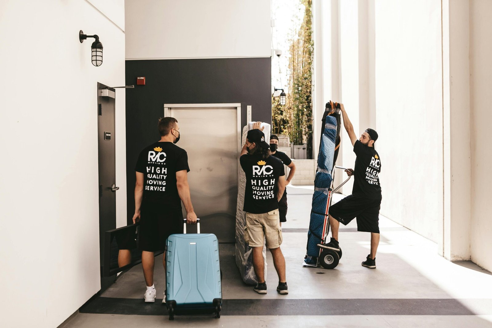 pexels royal moving storage 1098629817 20706503