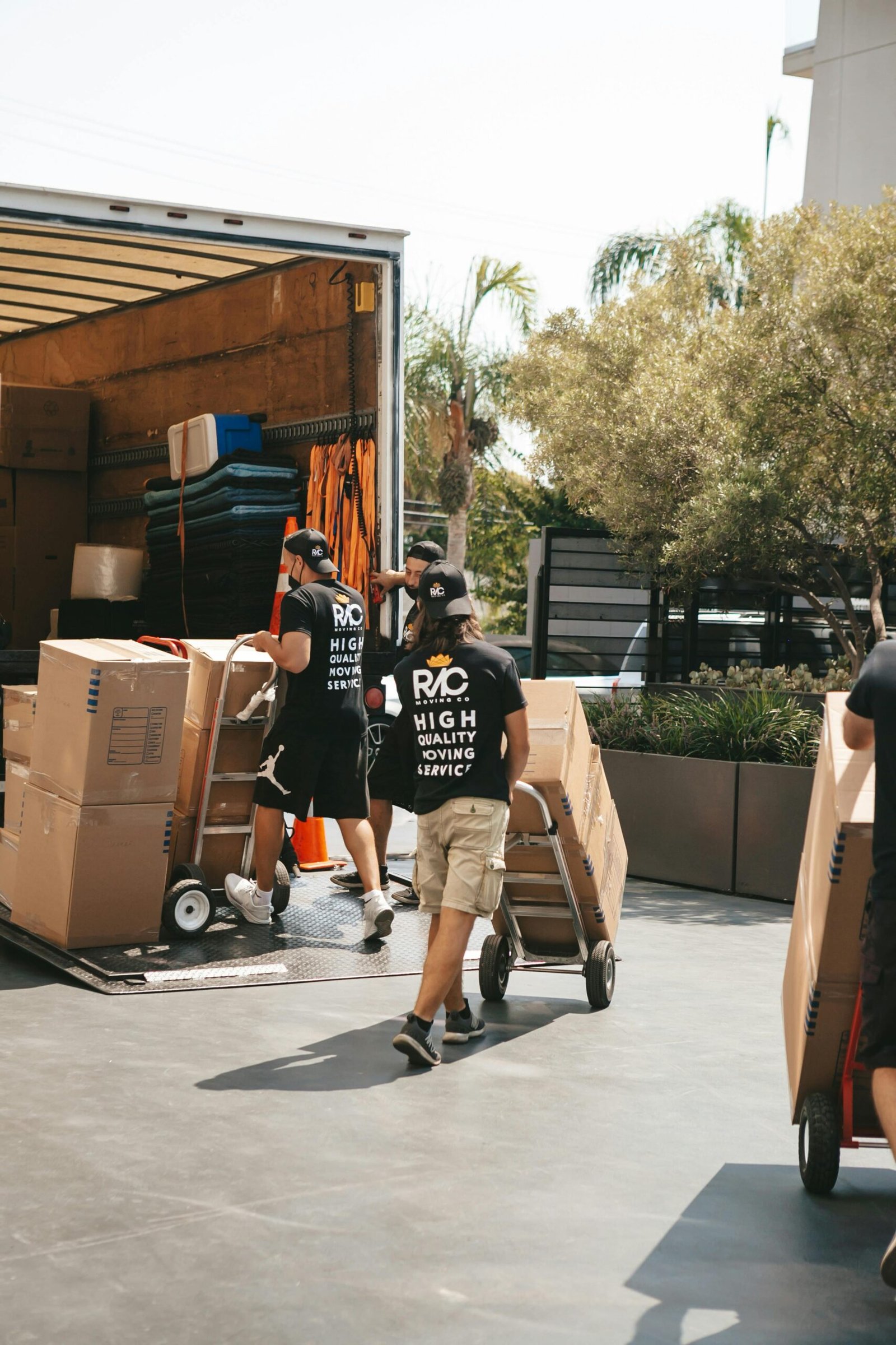 pexels royal moving storage 1098629817 20706506